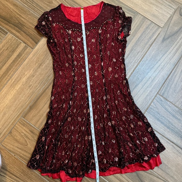 💜2/$15 Little Red Dress Lace/Satin - Picture 6 of 8